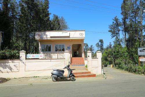 Yercaud Hotel | Aishwaryam Inn