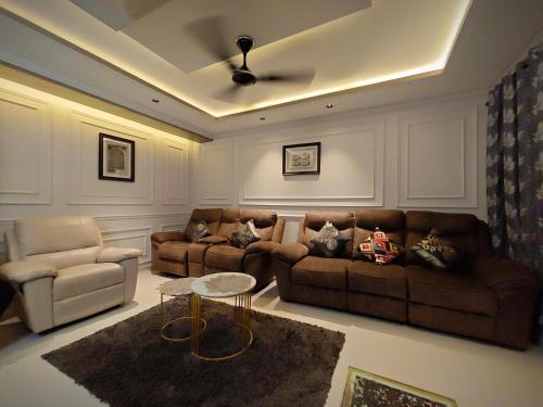 Bhatkal Apartment | AL-MANAL 203 Luxury Suite Rooms 3BHK