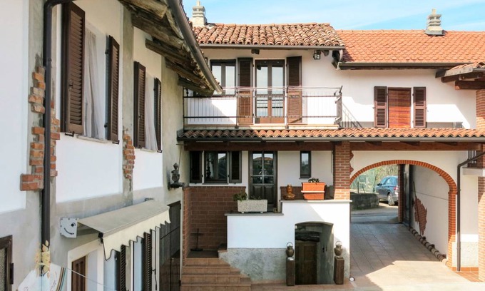 Camerano Casasco Apartment | Al Mobile Antico Camerano