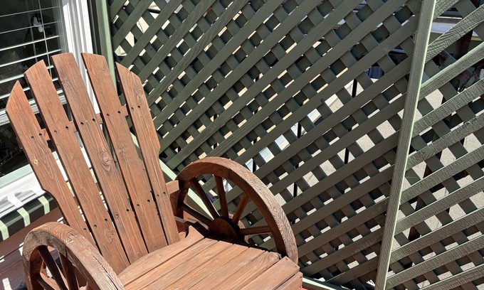 Alameda Apartment | Alameda 3BR Penthouse, AC, 2 blocks to downtown,3 blocks to beach, free parking.