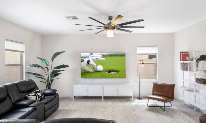 Estrella Village House | Albeniz Pl · Serene Retreat at Modern Albeniz w/Private Yard