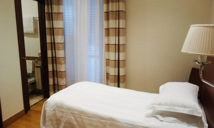 Rione IX Pigna Hotel | Albergo Santa Chiara Hotel Rome