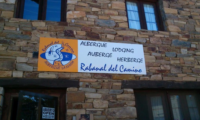 Rabanal del Camino Hostel | Albergue La Senda