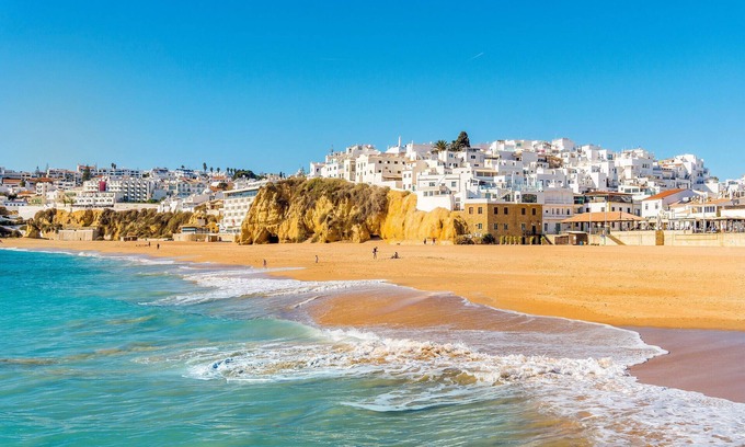 Areias de Sao Joao Apartment | Albufeira Central 8 by Homing