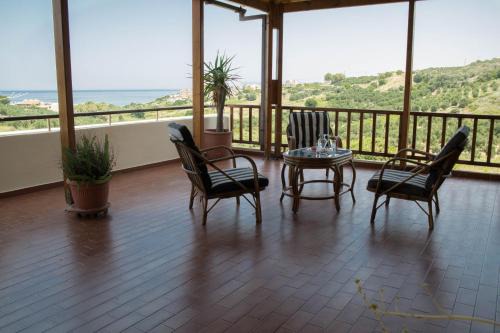 Kato Stalos House | Alexandra Villa Stalos