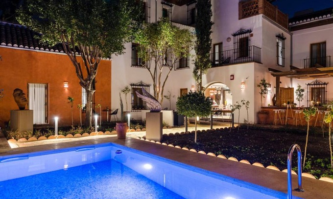 Albaicin Hostel | Alojamiento con encanto La Luna en el Alba