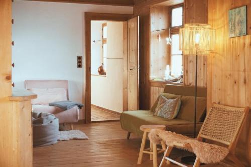 Fischbachau Apartment | Alpen Lounge Leitzachtal - große urige Wohnung mit Dachterasse und Bergblick
