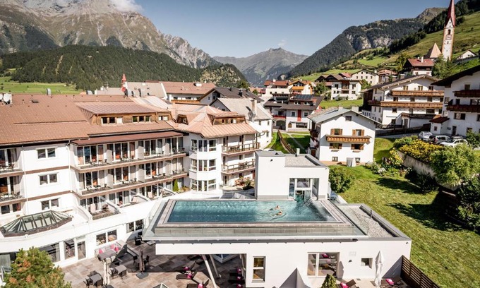 Nauders Hotel | Alpin Art & Spa Hotel Naudererhof Superior