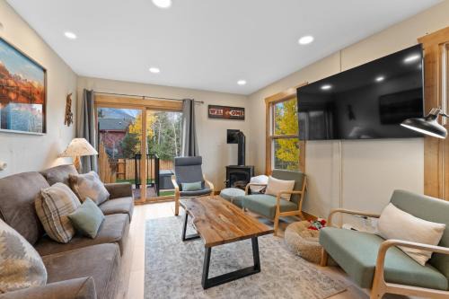 Frisco House | Alpine Drive #106B by Summit County Mountain Retreats