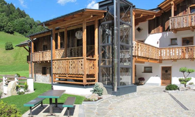 Mareo Apartment | Alpine Mountain Chalet (H9ZA5N8)