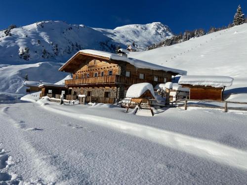 Zellberg House | Alpine pasture in the Zillertal mountains