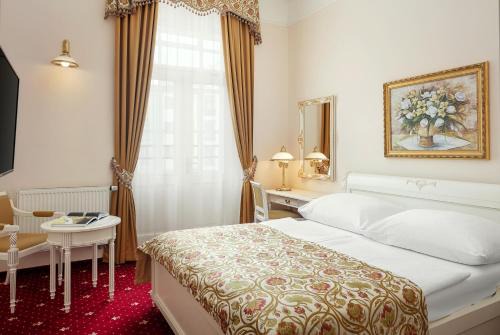 Prague 2 Hotel | Alqush Downtown Hotel