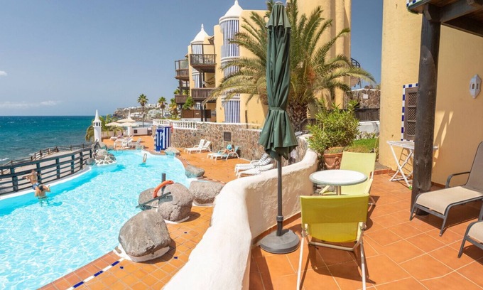 Playa del Aguila Ski Chalet | Altamar 28 with terrace&pool By CanariasGetaway