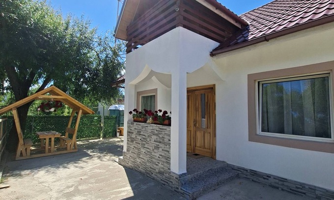 Piatra Neamt House | Altan's Gold– Perfect for Family & Friends