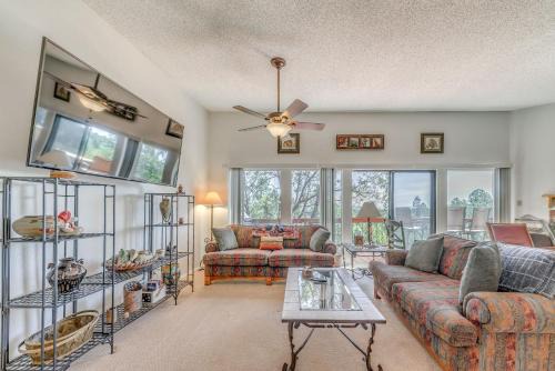 Alto House | Alto Townhome with Deck Near Ski Apache!