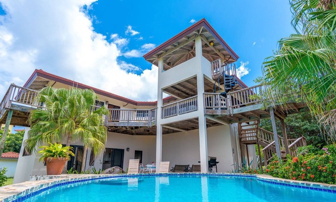 Little Trunk Bay Villa | Amani 2BR (4Pax) - Stunning Perfect Getaway
