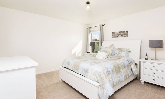 Bellavida House | Amazing 4Br 3Bath Townhome with POOL and BBQ just 15min to Disney 1625ft