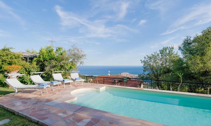 Cason della Guardia Apartment | Amazing Apartment w/Private Parking & Pool