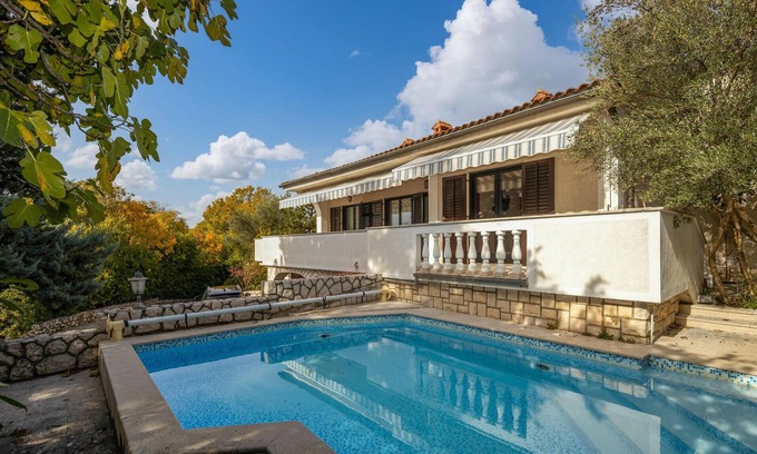 Krk House | Amazing Home in Krk With Wifi, Private Swimming Pool and Heated Swimming Pool