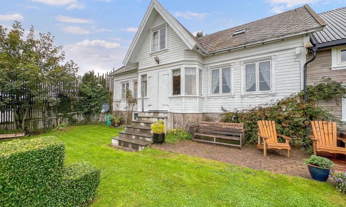 Farsund House | Amazing home in Vanse with house sea view