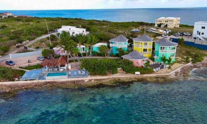 Sea Rocks Apartment | Amazing Oceanfront Studio With Panoramic Views - Arawak Beach Club