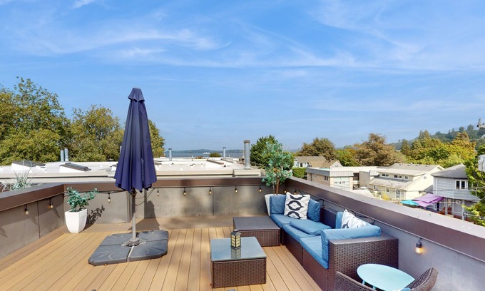 Alki House | Amazing rooftop deck views of the sound, gas grill, and W/D