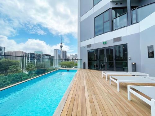Newton Apartment | Amazing SkyTower & Park View - Parkside Living with AC