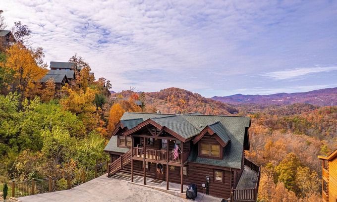 Pigeon Forge Cabin | Amazing View! 7 Bedrooms, Hot Tub, Arcade Games.