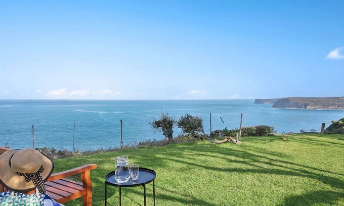 Copacabana House | Amazing views and short walk to beach
