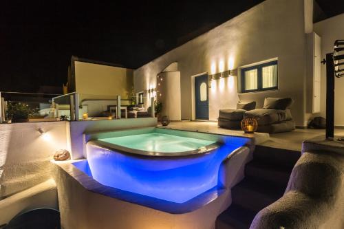 Fira Apartment | Amera Suites