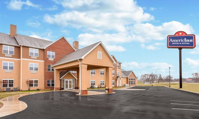 Fulton Hotel | AmericInn by Wyndham Fulton Clinton