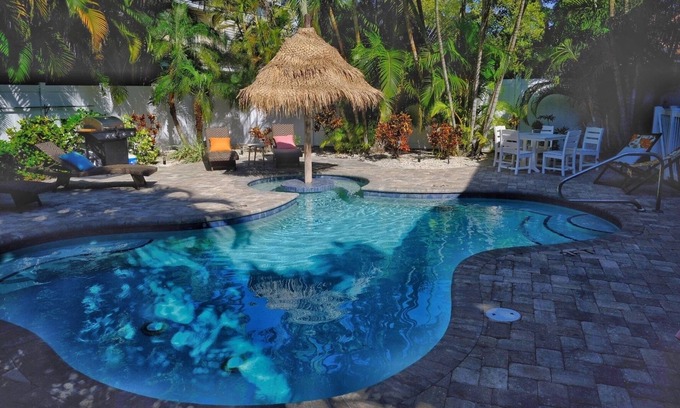 Ilexhurst Apartment | AMI Ohana Beach Resort C with fabulous salt pool!