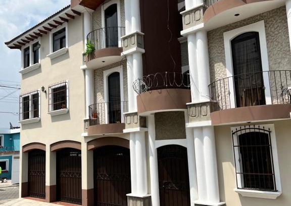 Quetzaltenango Apartment | Amplio Apartamento, en Colonia Cerezos, Tercer nivel
