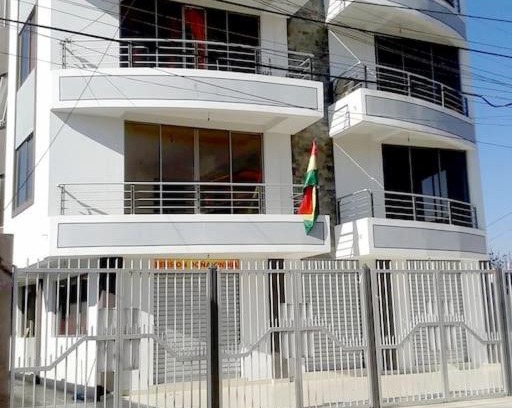 Cochabamba Apartment | AMPLIO COMODO