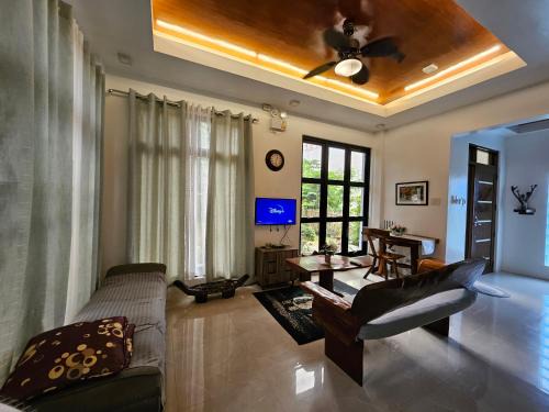 Puerto Princesa City Centre House | Andrew n Sophia's Guest House
