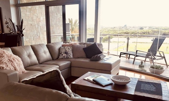 Anglesea House | Anglesea Riverside Apartment Three bedroom with balcony views.