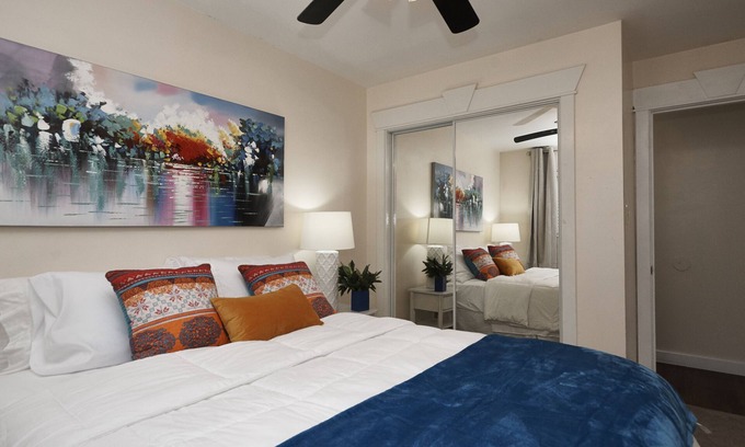 Murray House | Anna's Alley Cute top floor 3 BD/House Heart of SLC