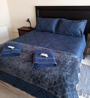 Emfuleni House | Annies Overnight