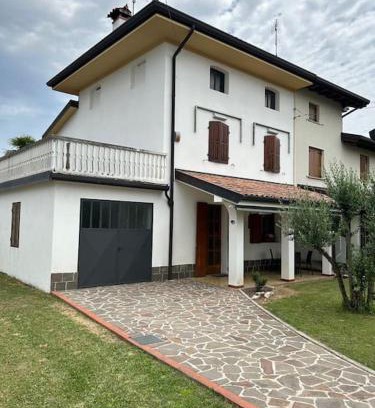 Pradamano House | Antica Dimora garden Alpe Adria cycle path