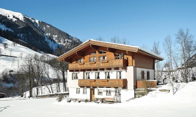 Fusch an der Grossglocknerstrasse Apartment | Apartment in Fusch an der Glocknerstraße in the mountains