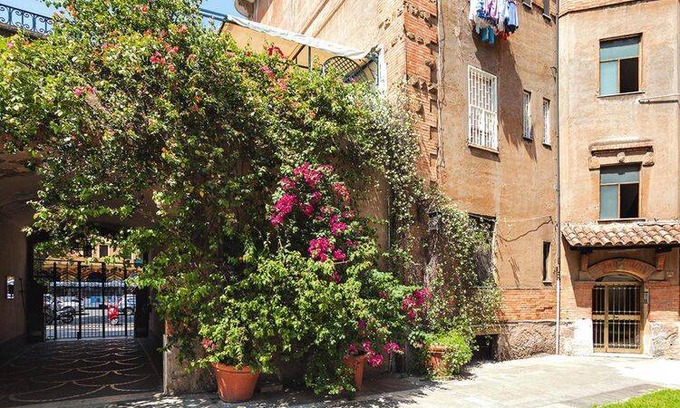 Vatican Apartment | Apartment, Rome