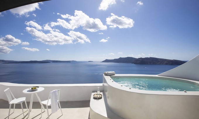 Oia Villa | Apanema Cavehouses by Otium Villas