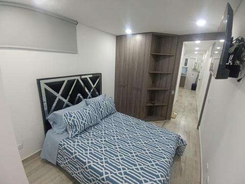 Bogota Apartment | Apartaestudio amoblado, Edificio Avanzzare T2-704