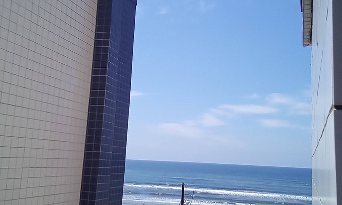 Mongagua Apartment | Apartamento em Mongaguá, em Frente a Praia, Aceita Animais de Estimação