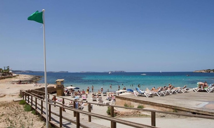Sant Antoni de Portmany Apartment | Apartamentos El Moro