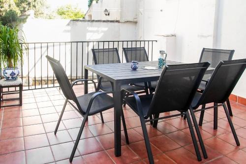 Beiro Apartment | Apartamento Completo en el Casco histórico con vista a la Sierra Nevada