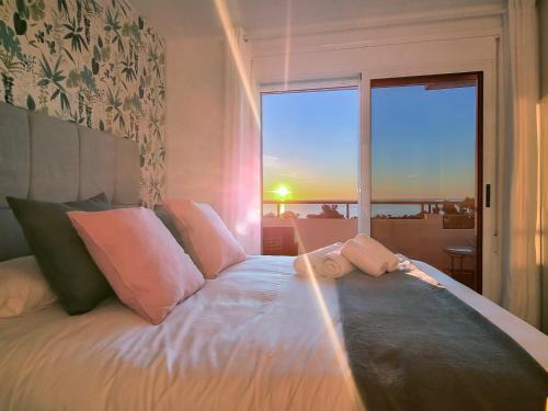 Aguadulce Apartment | Apartamento Pura Vida! Vistas al mar, playa a 5 min. Terraza, WiFi y A/A.