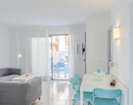 Colonia Sant Jordi Apartment | Apartamentos Lago