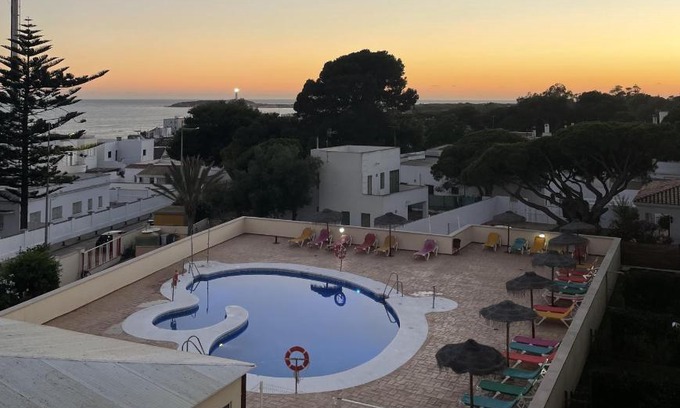 Los Canos de Meca Apartment | Apartamentos Inma Mayor en primera línea de playa, con Parking y Piscina