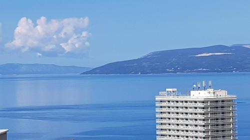 Bili brig Apartment | Apartman Apollo 2 Makarska